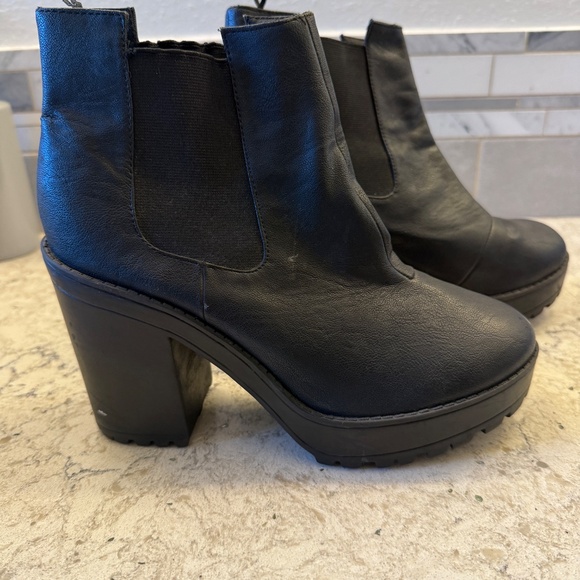 Divided  by H&M Chelsea chucnky black boots stretch ankle - Picture 12 of 12